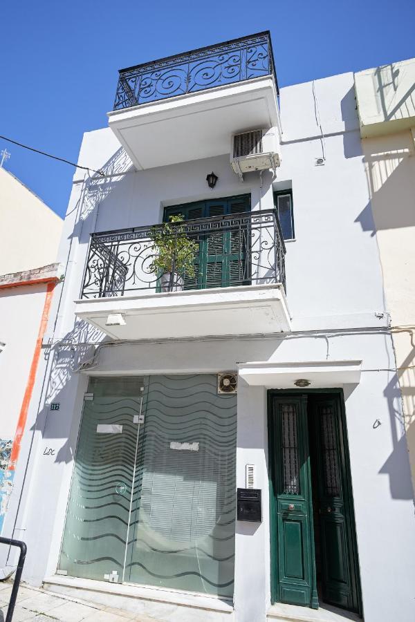 Apartment μονοκατοικία στο κέντρο με τζάκι *