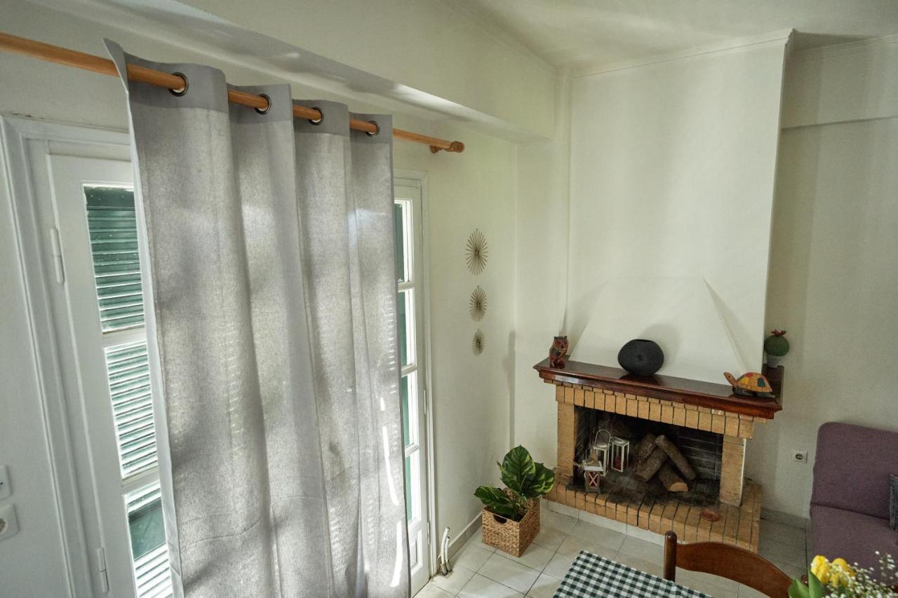 Apartment μονοκατοικία στο κέντρο με τζάκι Patras