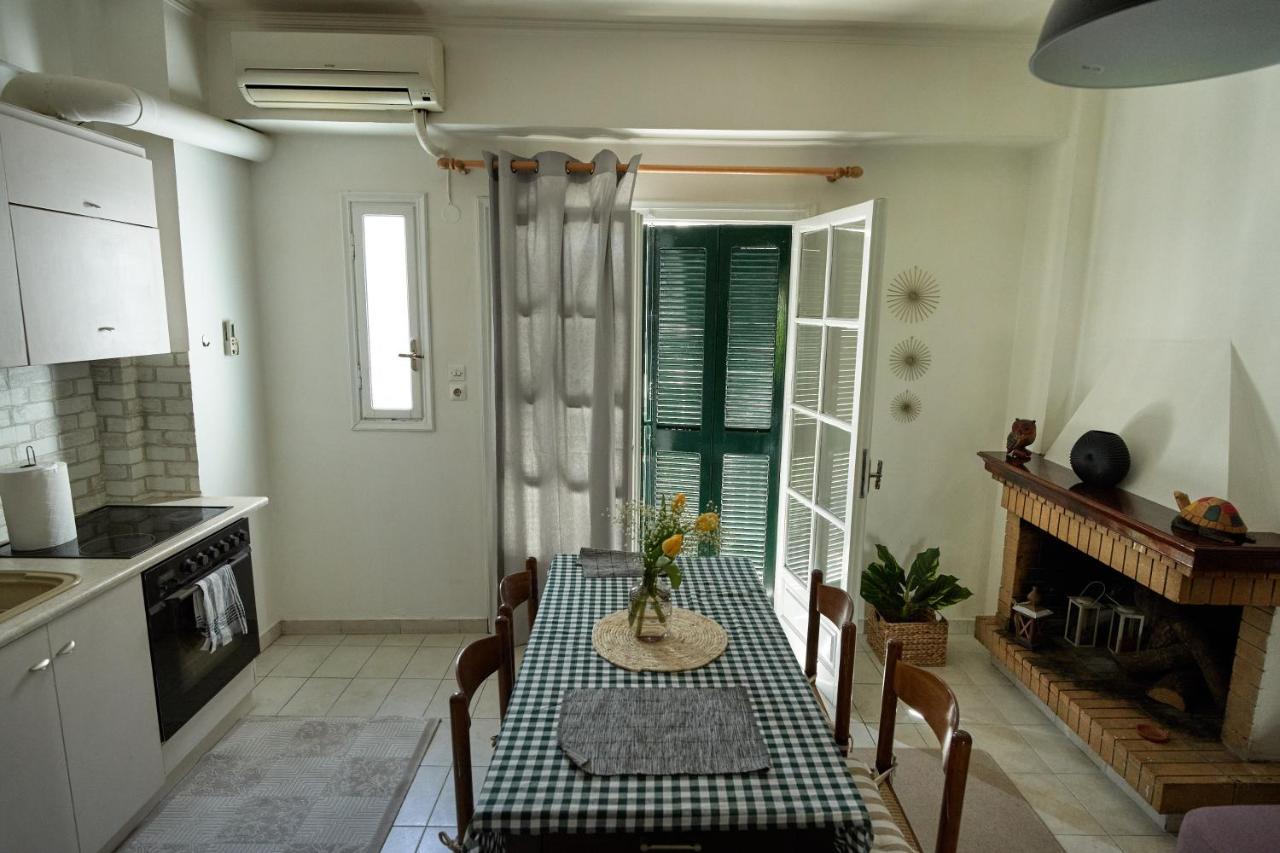 μονοκατοικία στο κέντρο με τζάκι * Patras